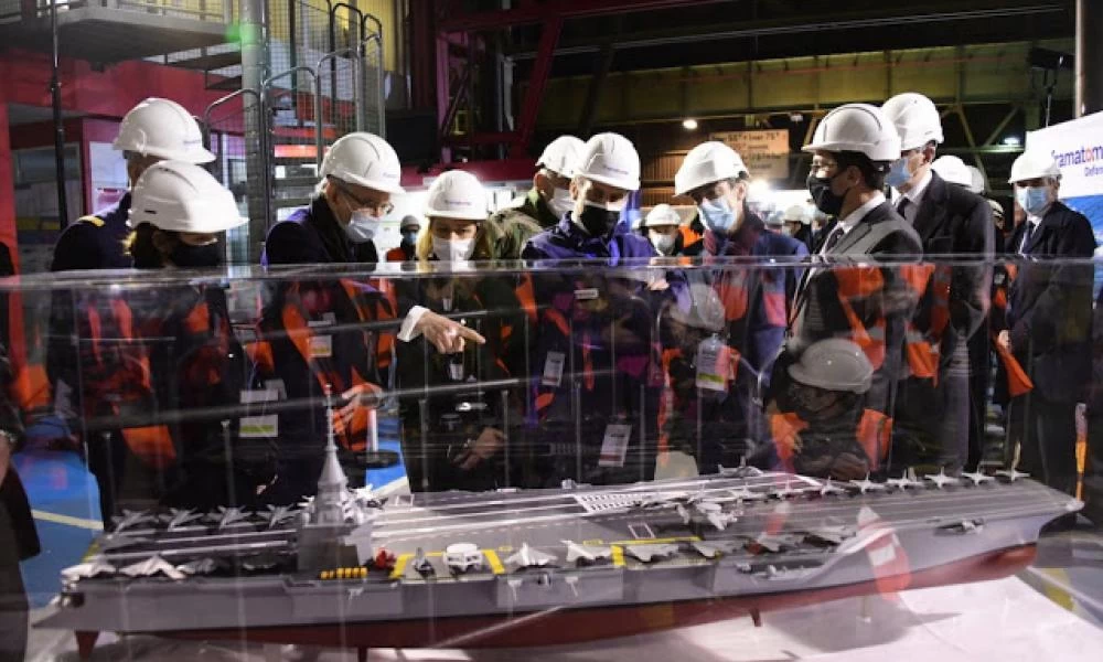 Γαλλία: Νέο πυρηνοκίνητο αεροπλανοφόρο για το πολεμικό της ναυτικό